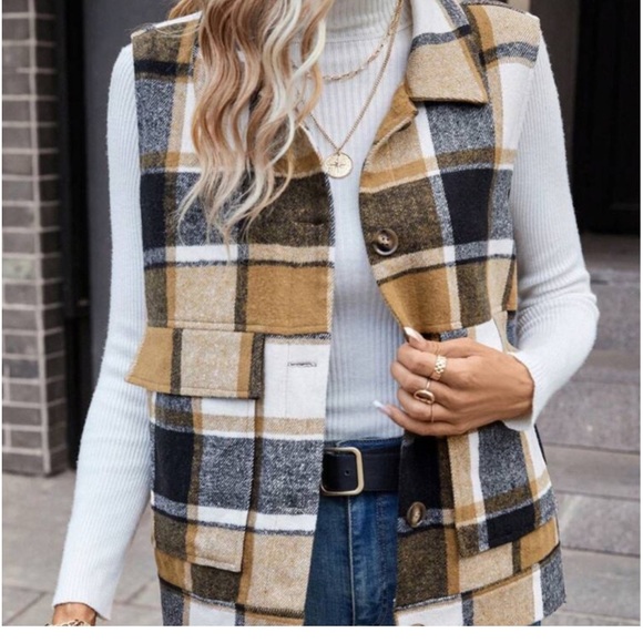 New plaid button down vest - Picture 3 of 4